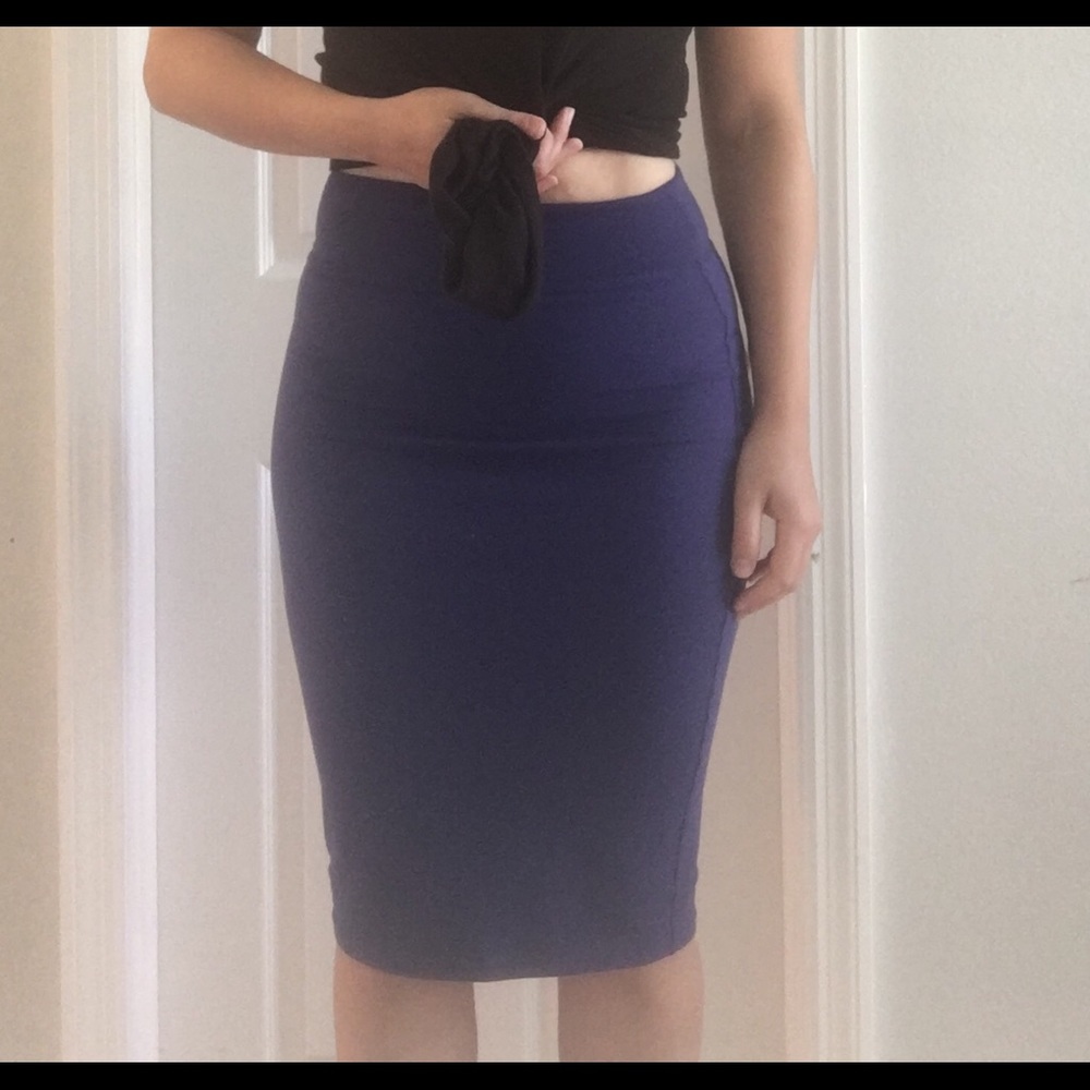 BCBGeneration stretchy dark blue pencil skirt